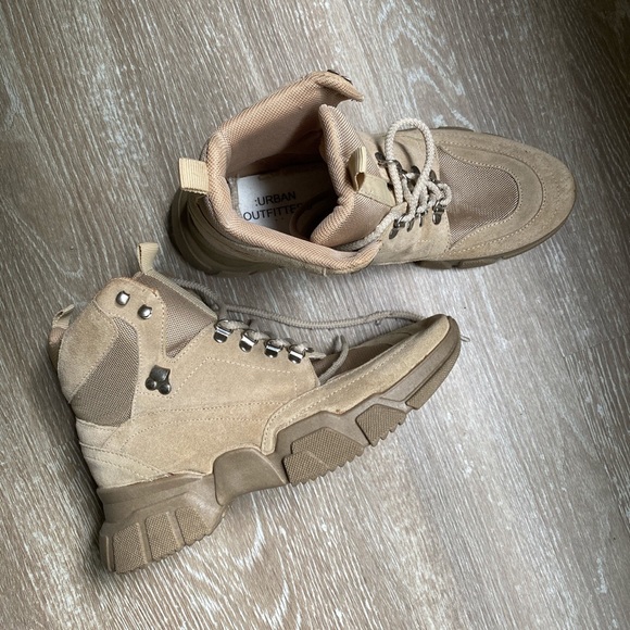 Beige Hiking Boots - Picture 5 of 8